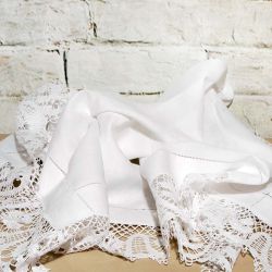 Beautiful Cotton and Lace Square Table Cloth